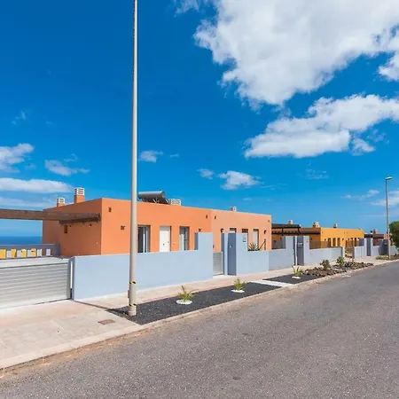 Villas Elena Y Mario Ocean View, Heated Pool, Fast Fiber *